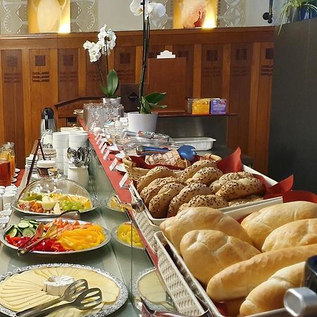 Hotel Okresni Dum Hradec Králové Eksteriør bilde