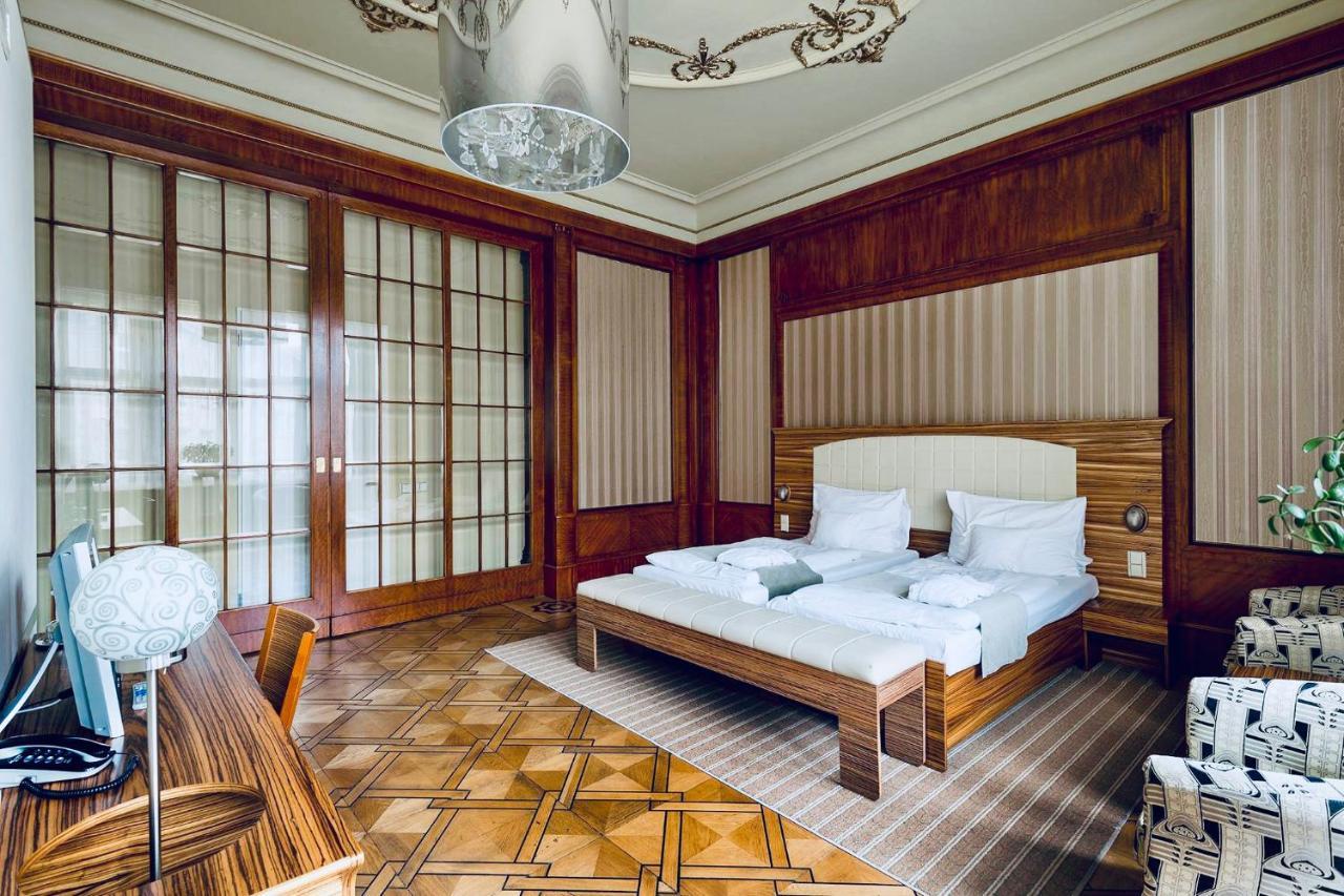 Hotel Okresni Dum Hradec Králové Eksteriør bilde